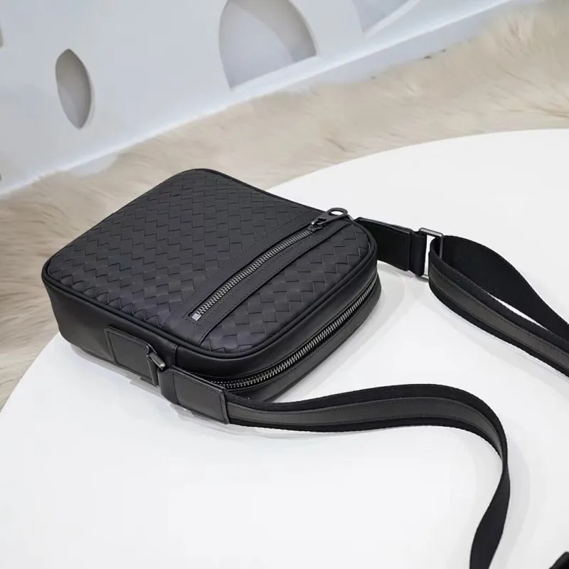 All categories 💚 Top version men’s bags 💚 BV 2024 new BV crossbody bag